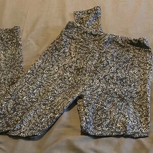 Lularoe Black and Gray Patterned leggings